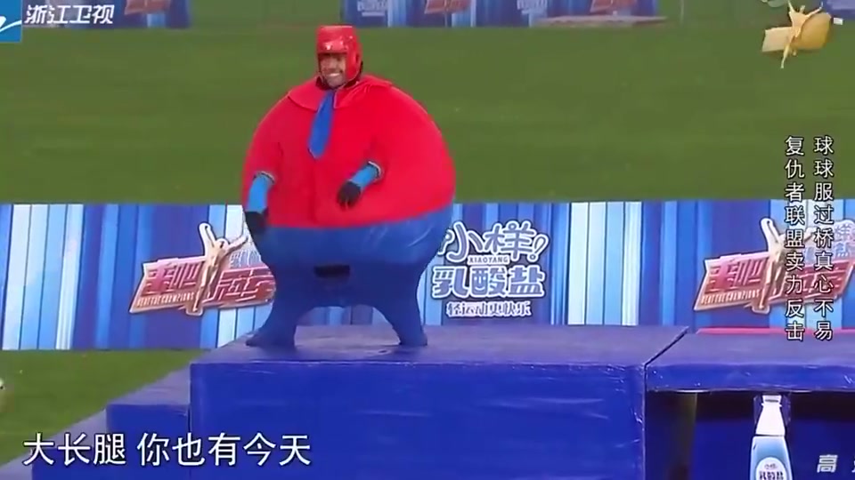 卡卡这是我男神卡卡踢了一辈子球最后被中国明星用球踢了